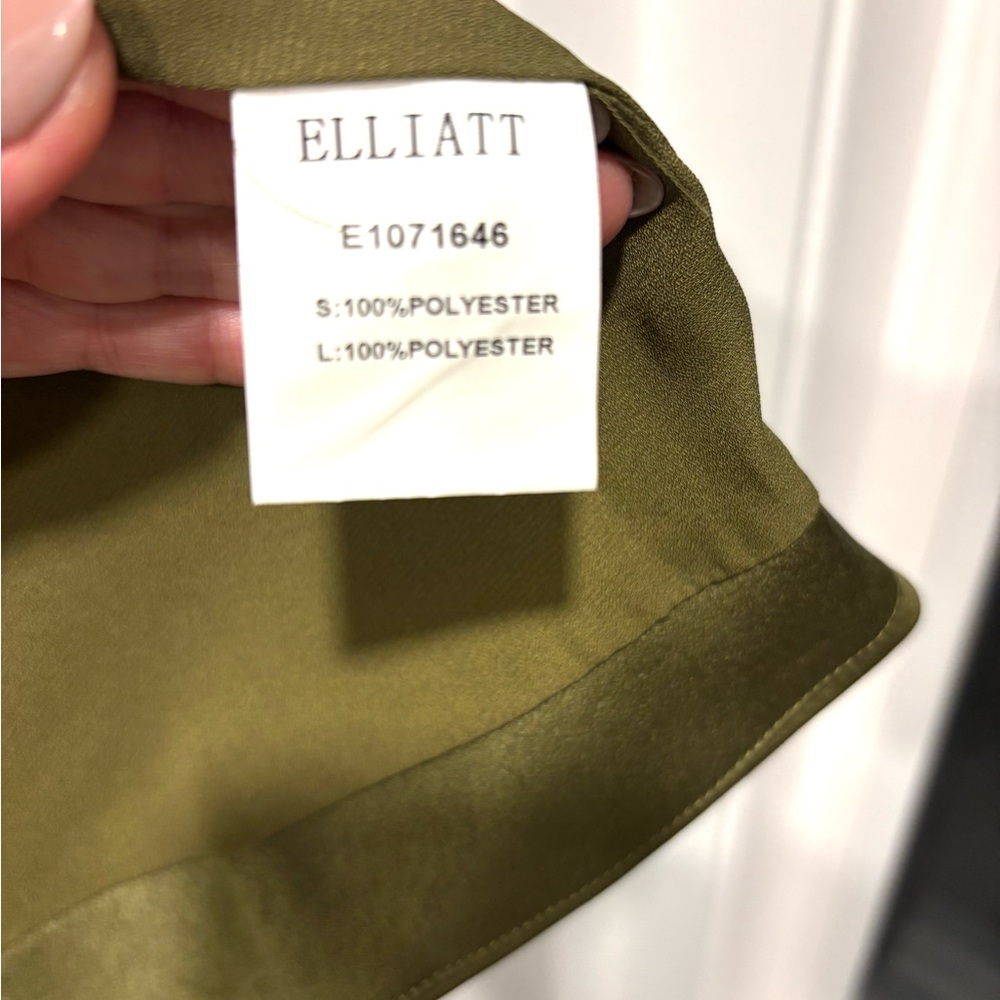 Elliatt Asymmetrical Olive Dress - Picture 5 of 5